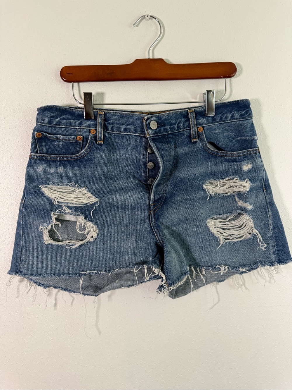 Levi’s Wedgie Distressed Denim Shorts Button Fly Cutoff Jean Shorts W32